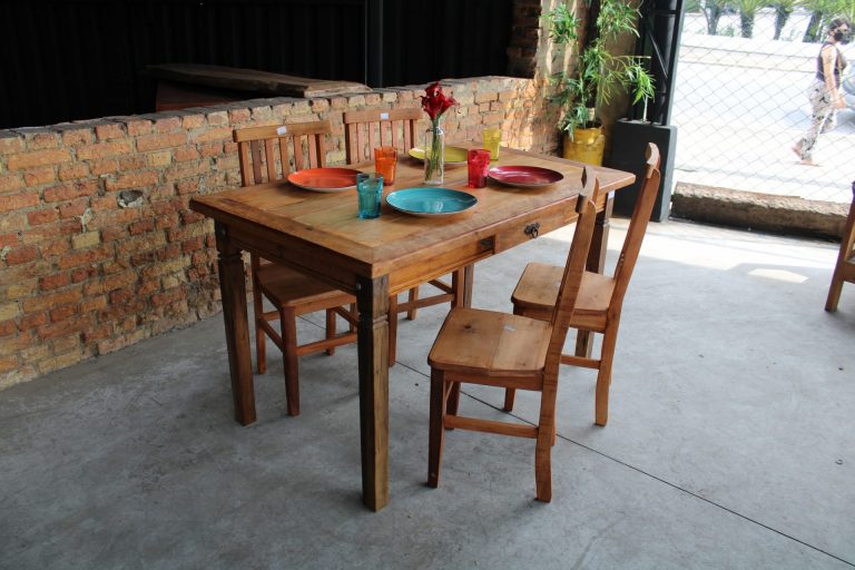 Mesa de jantar premium natural de 1,40 x 0,80 m