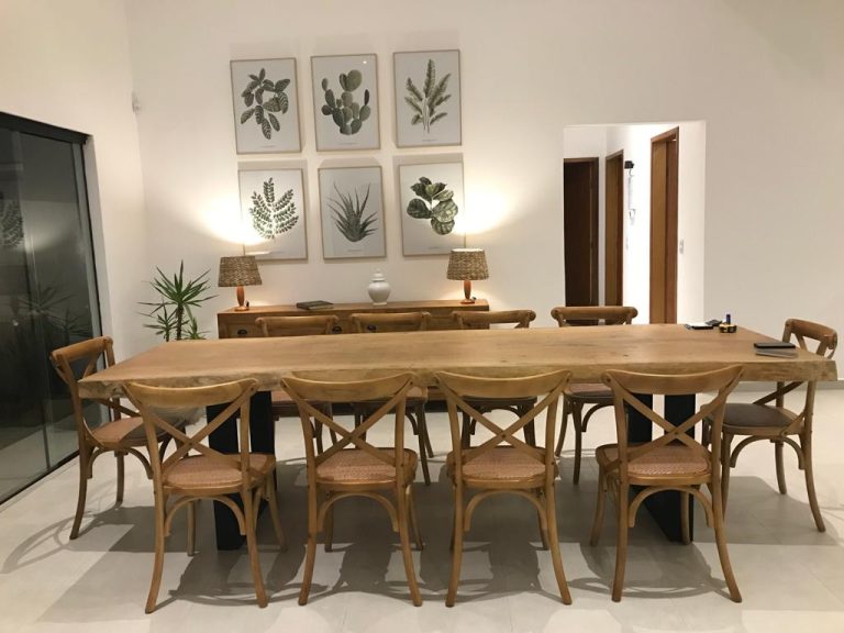 Mesa de jantar industrial costaneira, móveis rústicos na decoração moderna