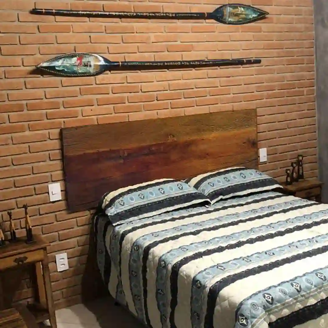 Cabeceira de cama de casal rustica em peroba
