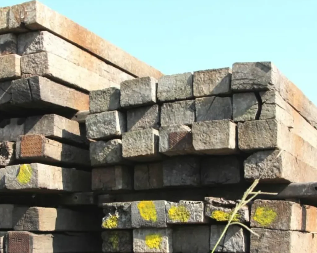 Lote de dormentes de madeira de 3 ou 4 faces